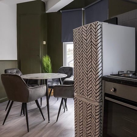 5C- Stylish Urban Retreat - Spacious 2 Bed Flat Londres Exterior foto