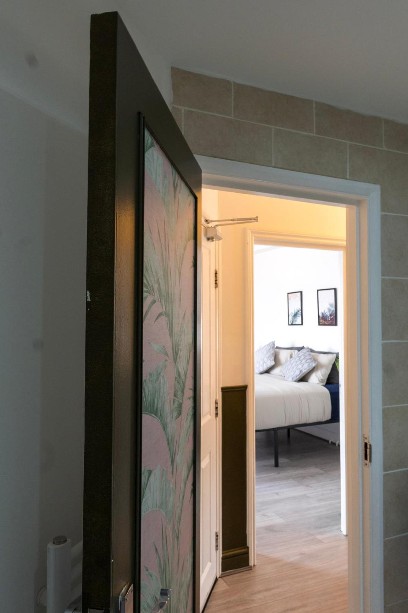 5C- Stylish Urban Retreat - Spacious 2 Bed Flat Londres Exterior foto