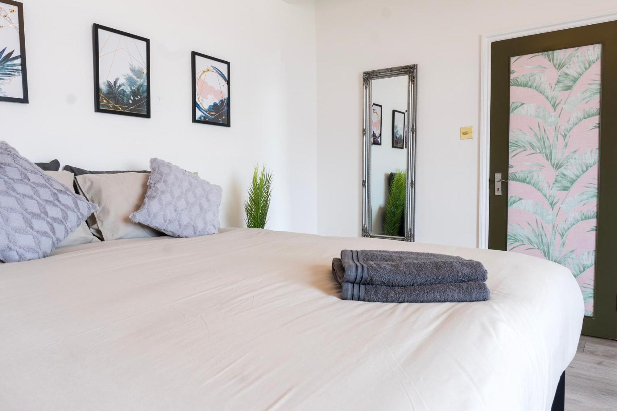 5C- Stylish Urban Retreat - Spacious 2 Bed Flat Londres Exterior foto