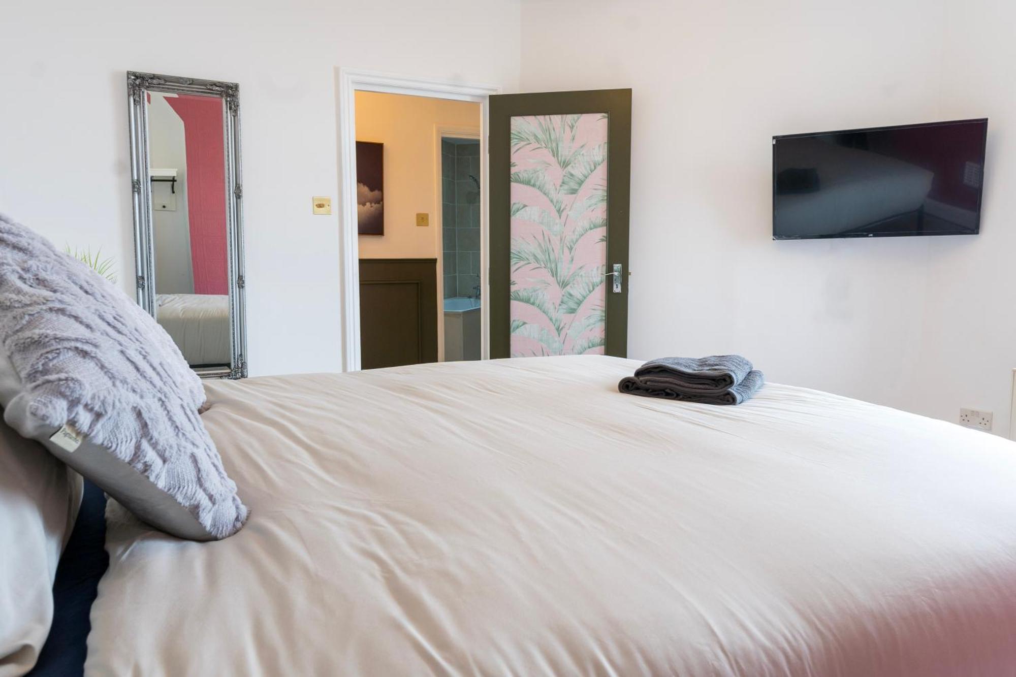 5C- Stylish Urban Retreat - Spacious 2 Bed Flat Londres Exterior foto