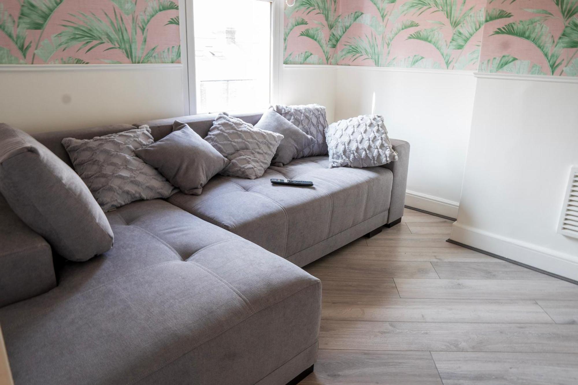 5C- Stylish Urban Retreat - Spacious 2 Bed Flat Londres Exterior foto