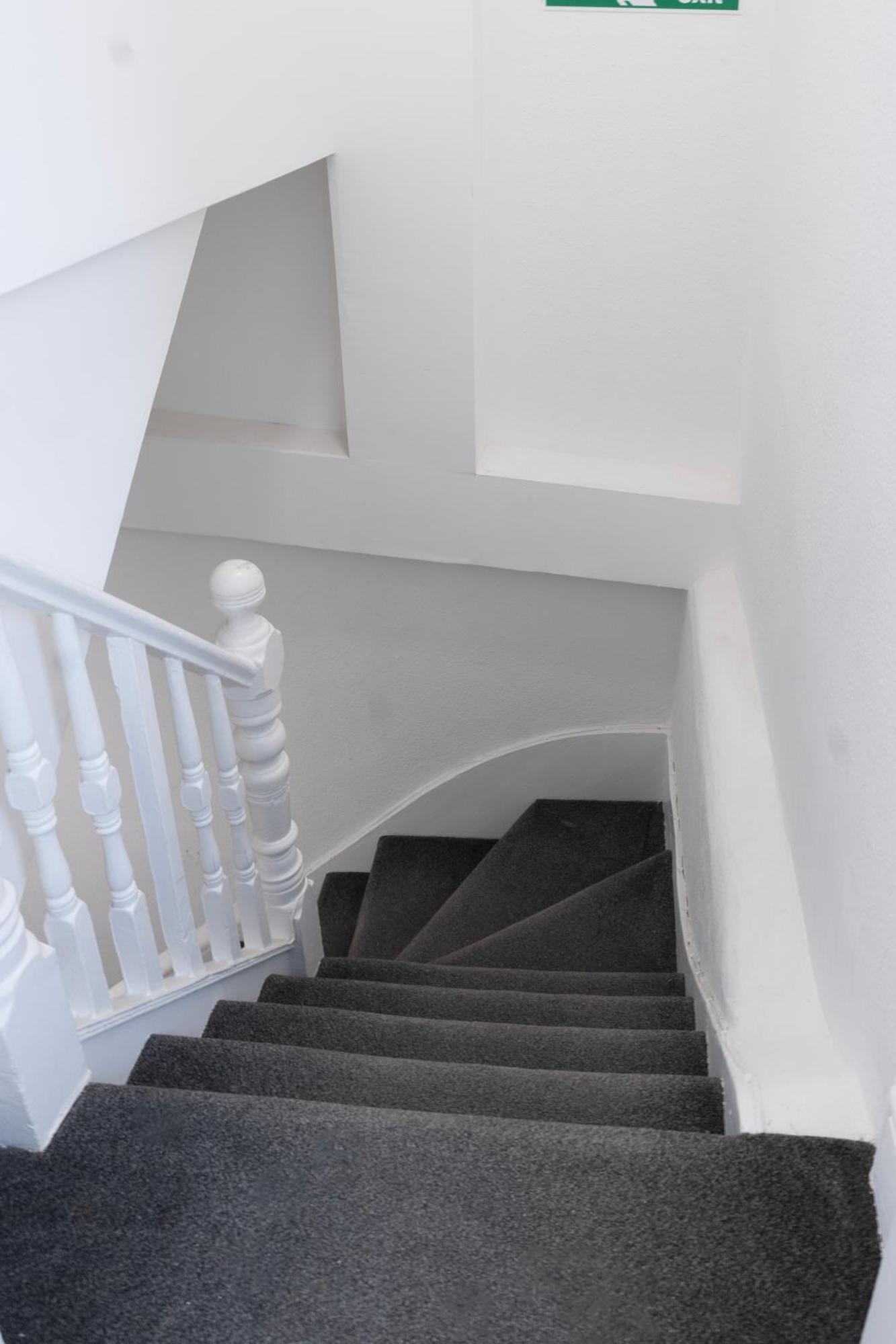 5C- Stylish Urban Retreat - Spacious 2 Bed Flat Londres Exterior foto